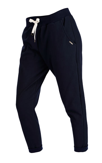 Trousers and shorts > Women´s 7/8 length joggers. 5E279
