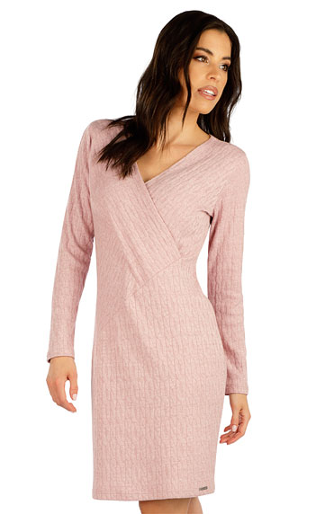 Dresses, skirts, tunics > Women´s dress with long sleeves. 7E010