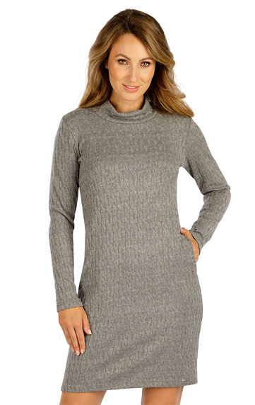 Dresses, skirts, tunics > Women´s dress with long sleeves. 7E014