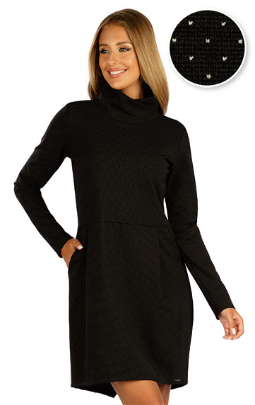 Dresses, skirts, tunics > Women´s dress with long sleeves. 7E108