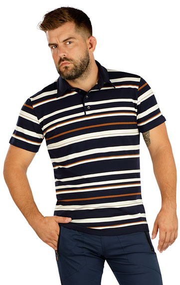 Men´s polo shirt with short sleeves.