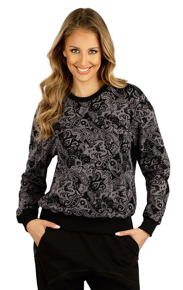 Women´s sweatshirt with long sleeves.