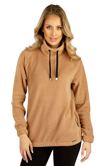 Women´s sweatshirt with long sleeves.